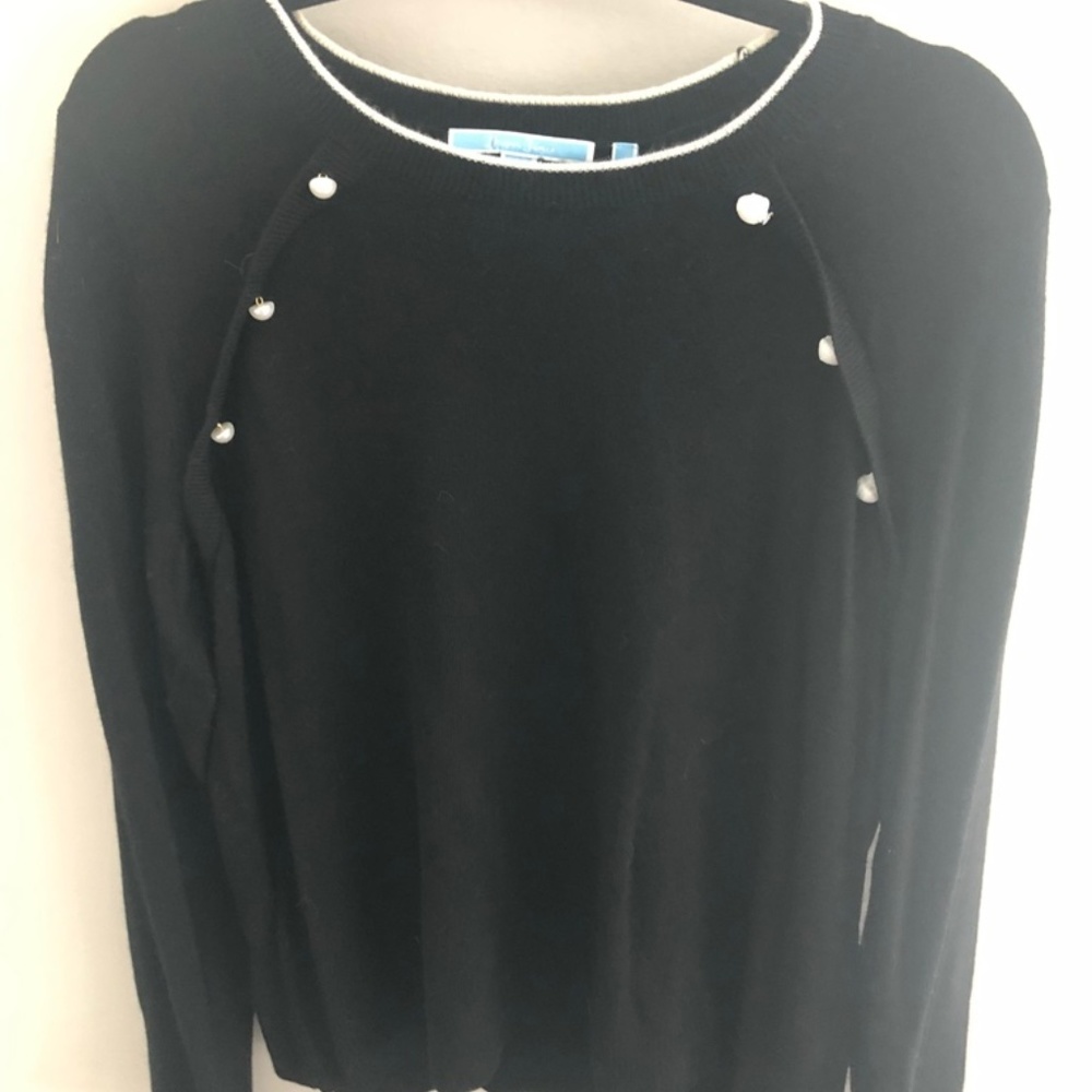Draper James XL Black Sweater w Pearl accents, NWT